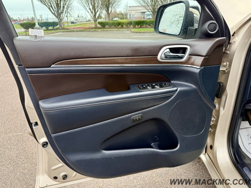 2014 Jeep Grand Cherokee Overland 62k low Miles Hemi V8 AWD   - Photo 27 - Hillsboro, OR 97123