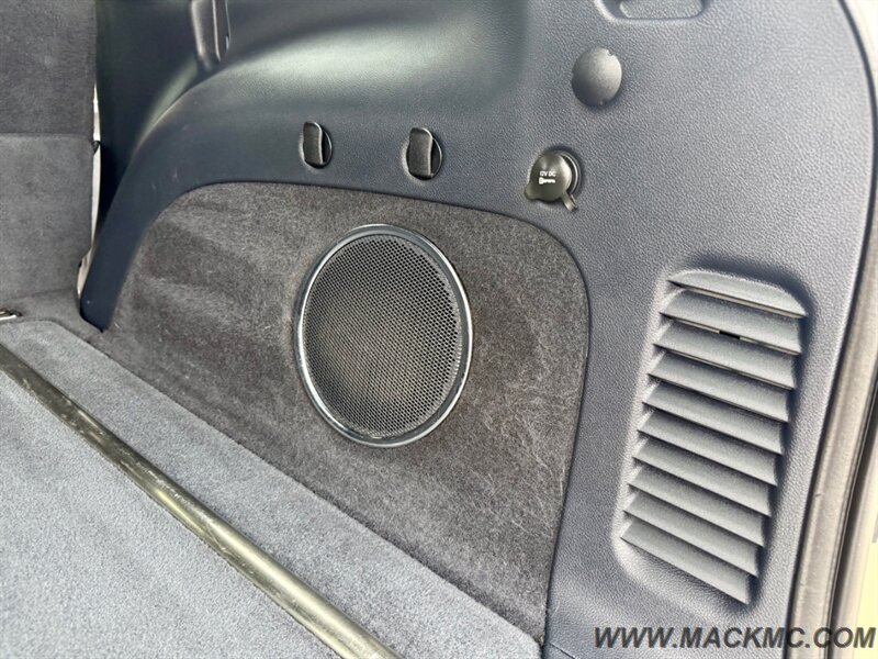 2014 Jeep Grand Cherokee Overland 62k low Miles Hemi V8 AWD   - Photo 24 - Hillsboro, OR 97123