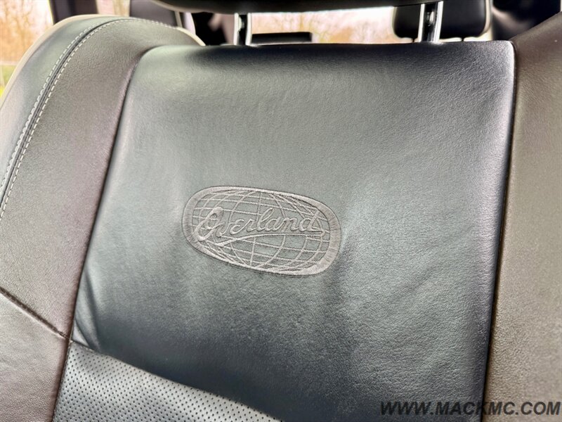 2014 Jeep Grand Cherokee Overland 62k low Miles Hemi V8 AWD   - Photo 18 - Hillsboro, OR 97123