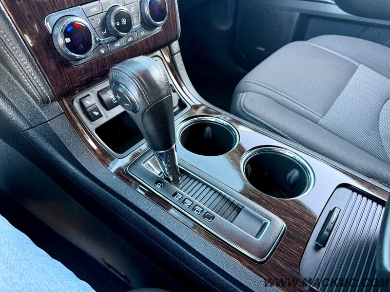 2016 Chevrolet Traverse LT 3RD Row Seating 74K Low Miles AWD   - Photo 14 - Hillsboro, OR 97123