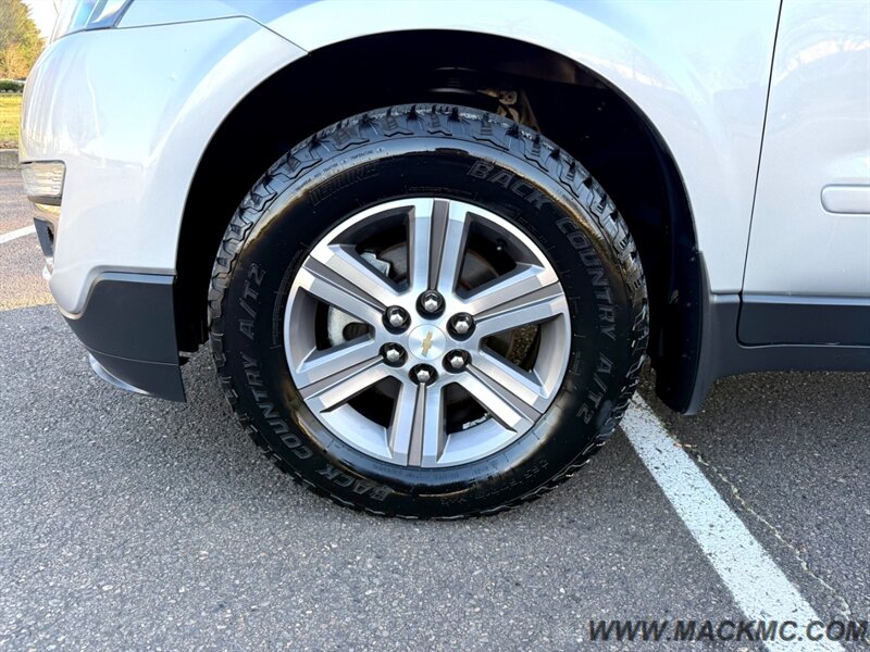 2016 Chevrolet Traverse LT 3RD Row Seating 74K Low Miles AWD   - Photo 10 - Hillsboro, OR 97123