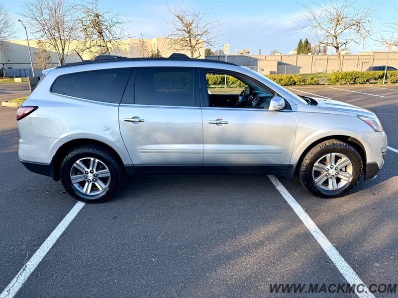 2016 Chevrolet Traverse LT 3RD Row Seating 74K Low Miles AWD   - Photo 6 - Hillsboro, OR 97123