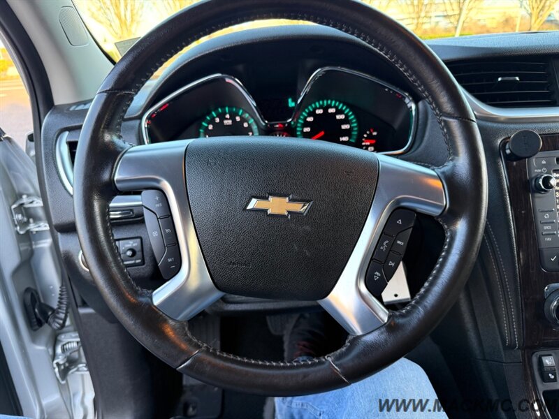 2016 Chevrolet Traverse LT 3RD Row Seating 74K Low Miles AWD   - Photo 12 - Hillsboro, OR 97123