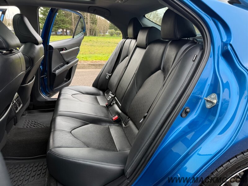 2019 Toyota Camry XSE   - Photo 16 - Hillsboro, OR 97123
