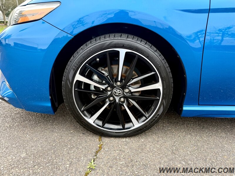 2019 Toyota Camry XSE   - Photo 4 - Hillsboro, OR 97123