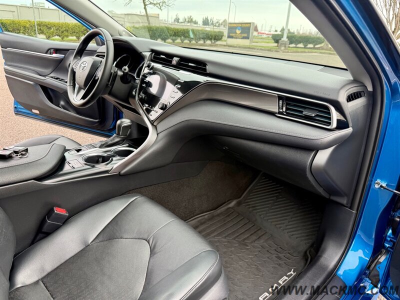 2019 Toyota Camry XSE   - Photo 2 - Hillsboro, OR 97123