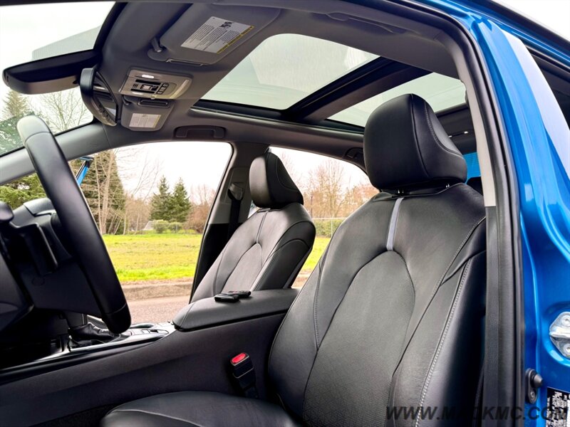 2019 Toyota Camry XSE   - Photo 12 - Hillsboro, OR 97123