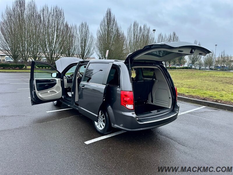 2018 Dodge Grand Caravan SXT   - Photo 30 - Hillsboro, OR 97123