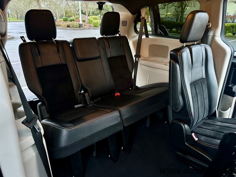 2018 Dodge Grand Caravan SXT   - Photo 20 - Hillsboro, OR 97123