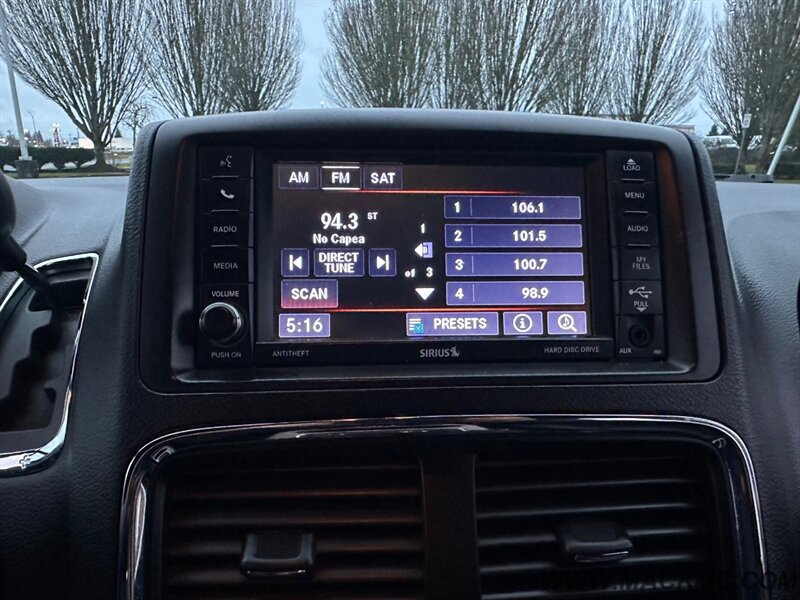 2018 Dodge Grand Caravan SXT   - Photo 15 - Hillsboro, OR 97123