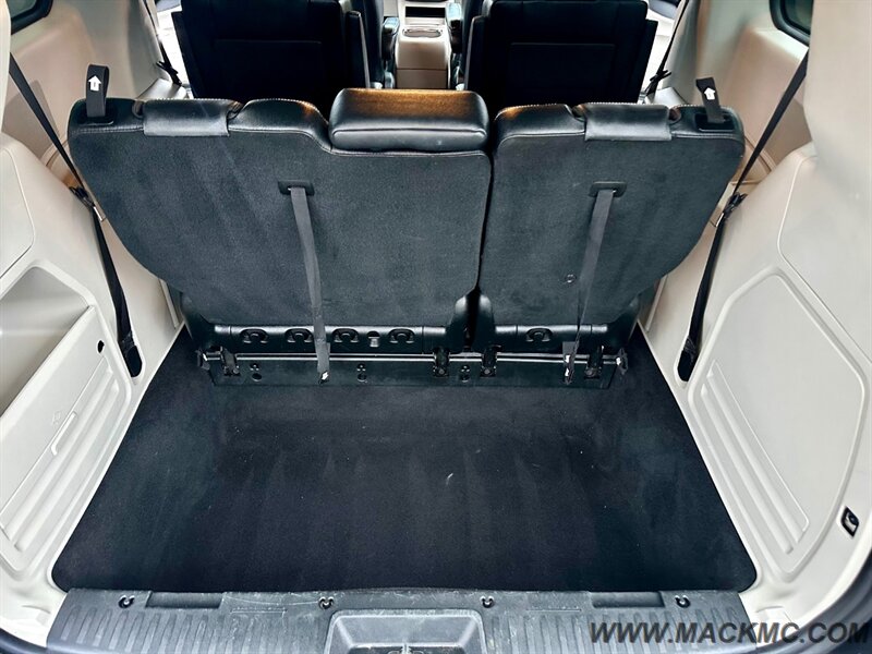 2018 Dodge Grand Caravan SXT   - Photo 21 - Hillsboro, OR 97123