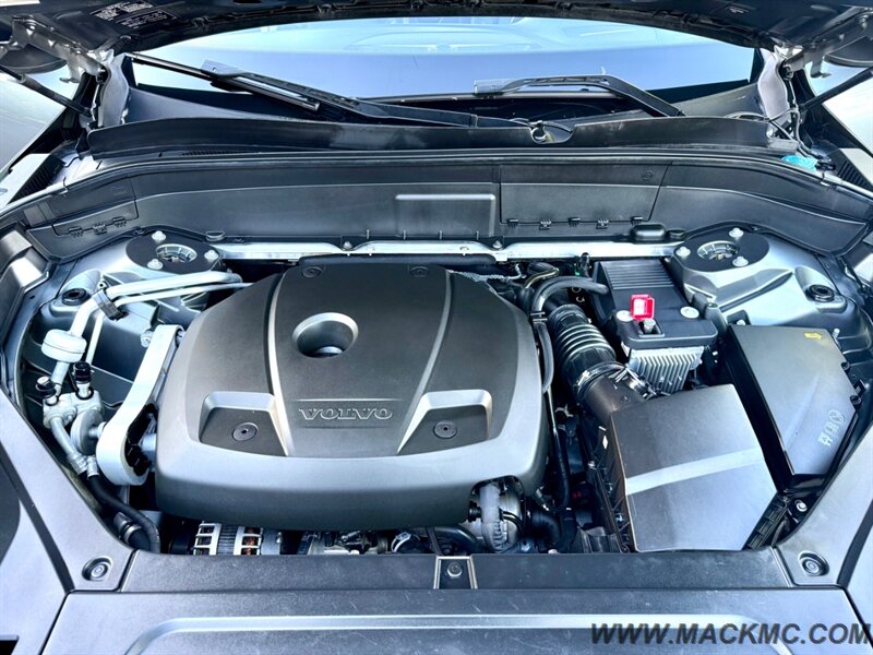 2017 Volvo XC90 T6 Momentum Pano Roof 3RD Wow Seat Nav   - Photo 17 - Hillsboro, OR 97123