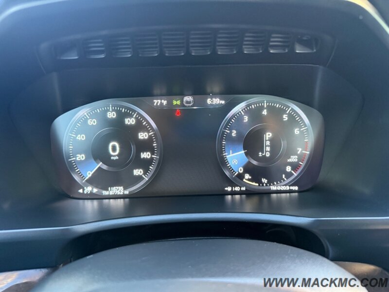 2017 Volvo XC90 T6 Momentum Pano Roof 3RD Wow Seat Nav   - Photo 13 - Hillsboro, OR 97123