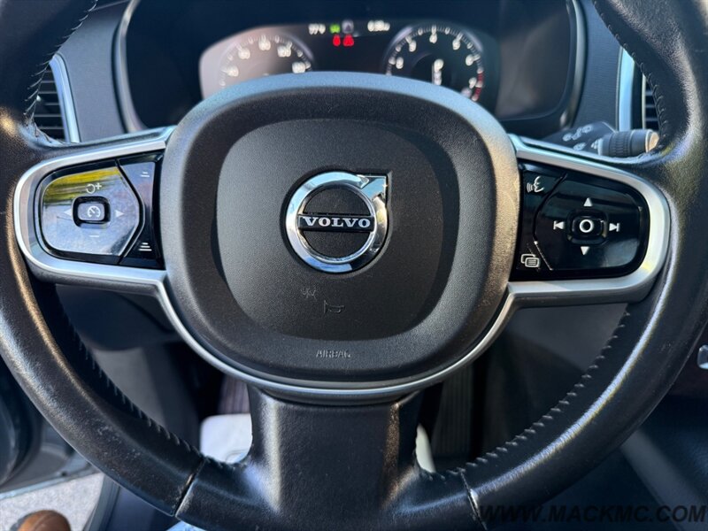 2017 Volvo XC90 T6 Momentum Pano Roof 3RD Wow Seat Nav   - Photo 12 - Hillsboro, OR 97123