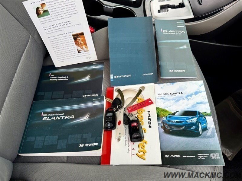 2011 Hyundai ELANTRA GLS 61k Low Miles 2-owner 38-MPG - Photo 10 - Hillsboro, OR 97123