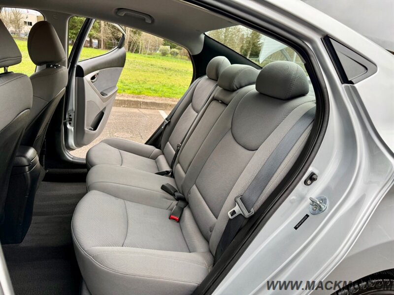 2011 Hyundai ELANTRA GLS 61k Low Miles 2-owner 38-MPG - Photo 17 - Hillsboro, OR 97123