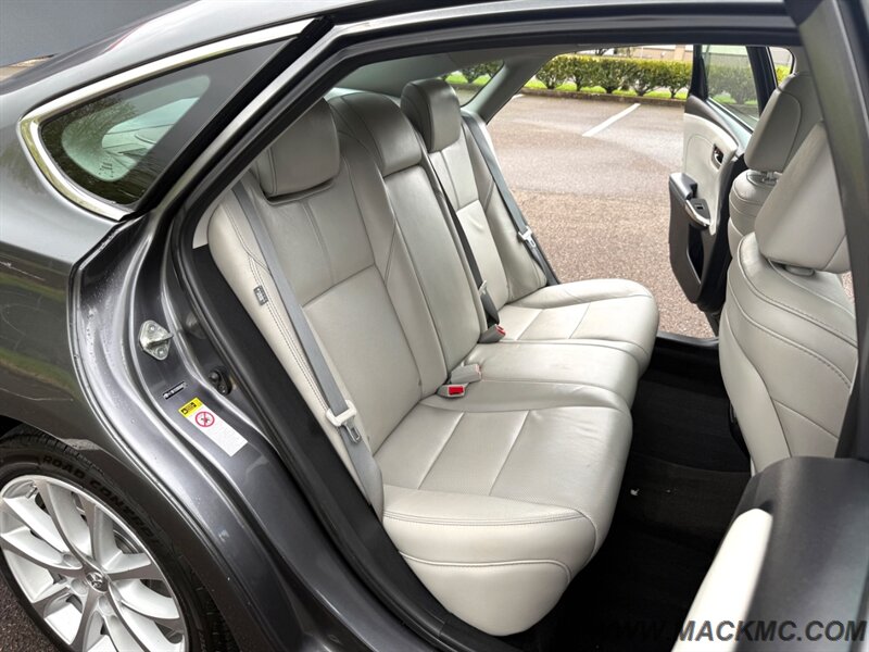2013 Toyota Avalon Limited Loaded Navi Back Up Camera Moonroof V6   - Photo 19 - Hillsboro, OR 97123