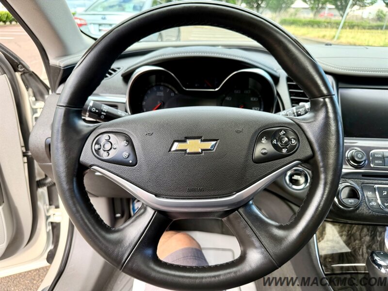 2014 Chevrolet Impala LTZ Loaded Leather Dual Roof Navi 1-Owner   - Photo 13 - Hillsboro, OR 97123
