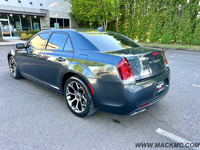 2015 Chrysler 300 Series S 1-owner panoramic Roof 31-MPG - Photo 8 - Hillsboro, OR 97123