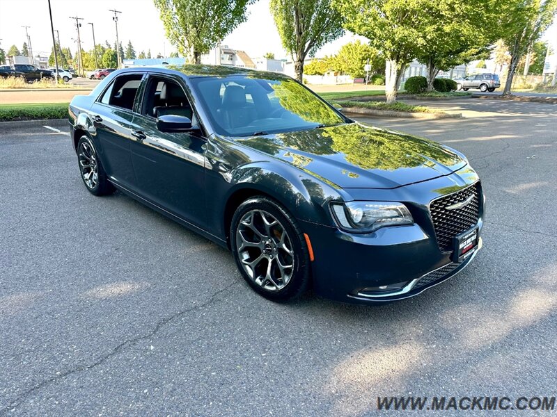 2015 Chrysler 300 Series S 1-owner panoramic Roof 31-MPG - Photo 4 - Hillsboro, OR 97123