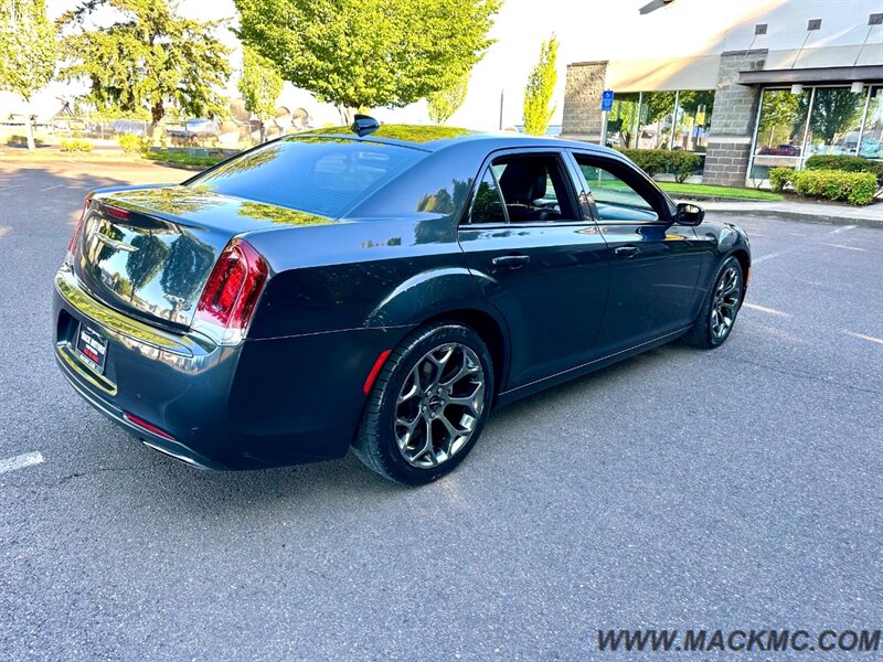 2015 Chrysler 300 Series S 1-owner panoramic Roof 31-MPG - Photo 6 - Hillsboro, OR 97123