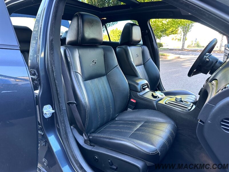 2015 Chrysler 300 Series S 1-owner panoramic Roof 31-MPG - Photo 19 - Hillsboro, OR 97123