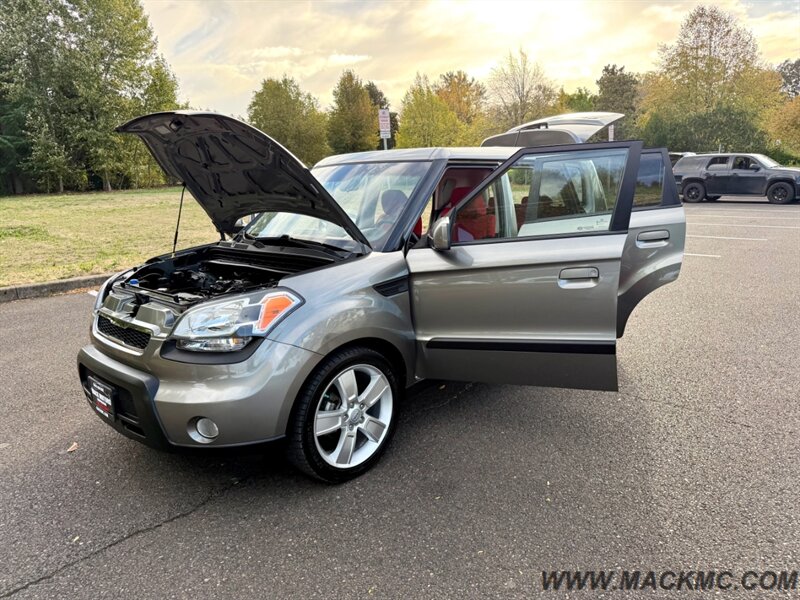 2010 Kia Soul Sport 5-Speed Manual 30-MPG - Photo 24 - Hillsboro, OR 97123