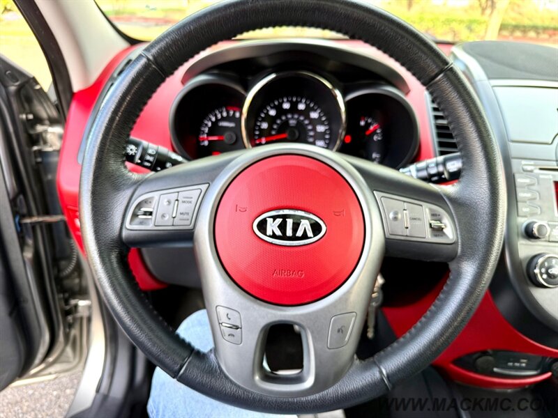 2010 Kia Soul Sport 5-Speed Manual 30-MPG - Photo 11 - Hillsboro, OR 97123