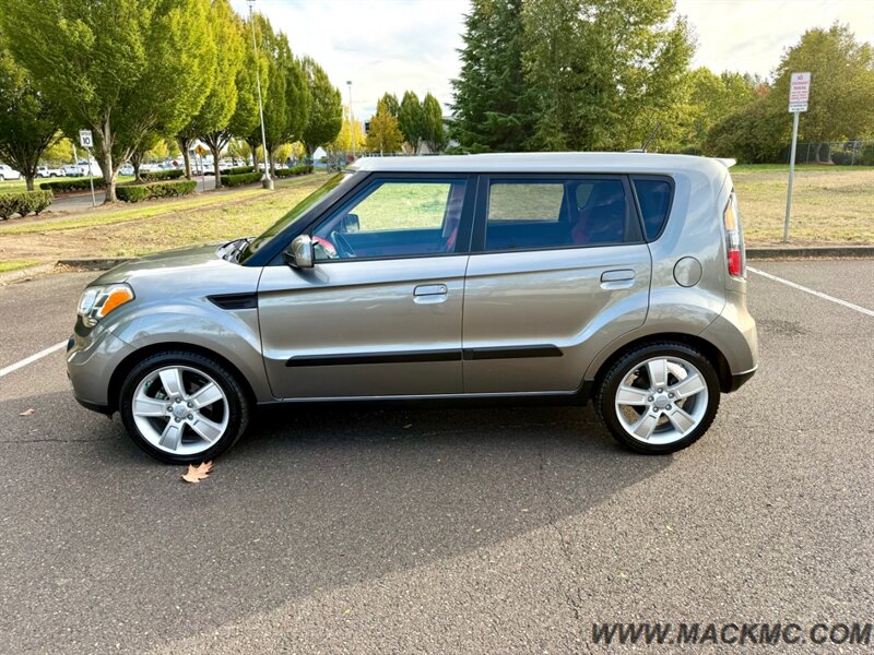 2010 Kia Soul Sport 5-Speed Manual 30-MPG - Photo 3 - Hillsboro, OR 97123