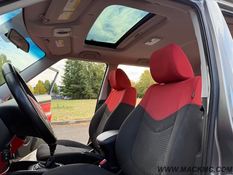 2010 Kia Soul Sport 5-Speed Manual 30-MPG - Photo 16 - Hillsboro, OR 97123
