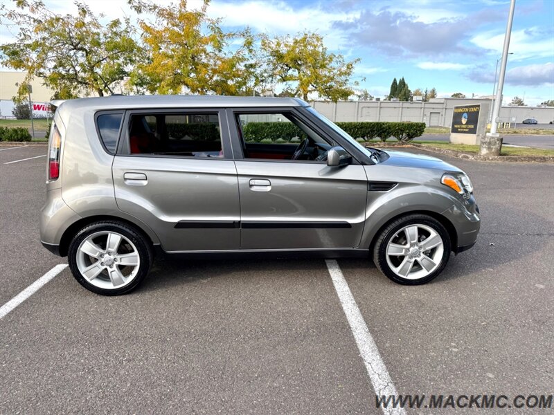 2010 Kia Soul Sport 5-Speed Manual 30-MPG - Photo 6 - Hillsboro, OR 97123