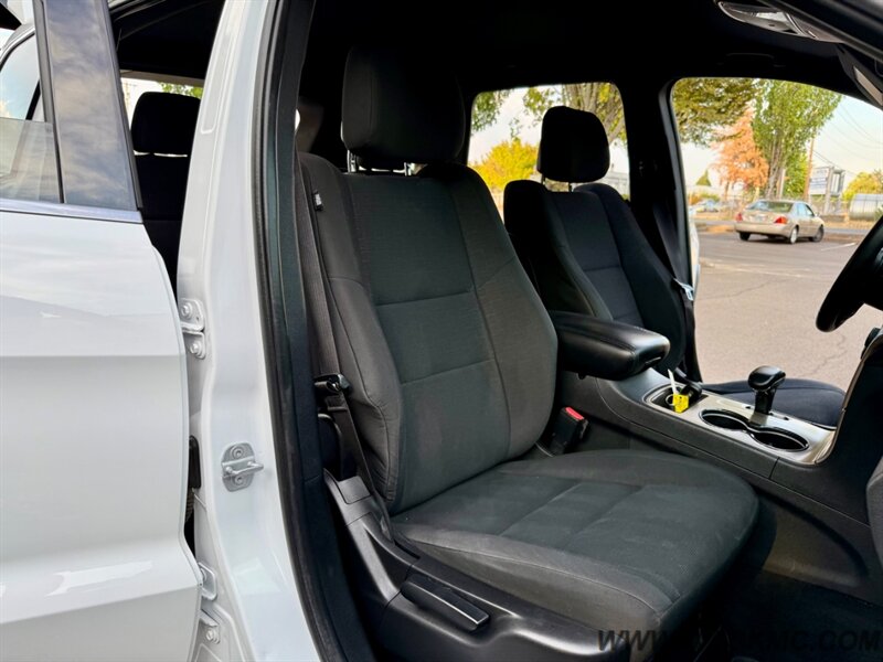 2014 Jeep Grand Cherokee Laredo Premium Wheels AWD 24-MPG   - Photo 16 - Hillsboro, OR 97123