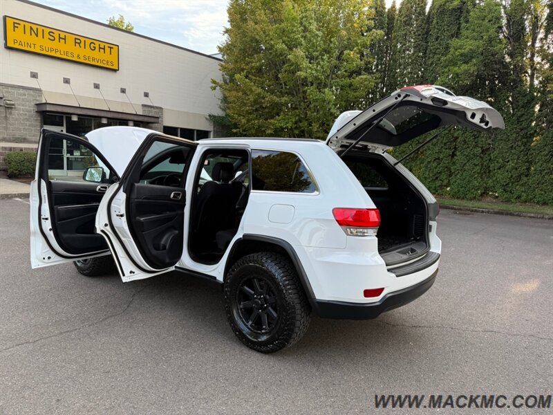 2014 Jeep Grand Cherokee Laredo Premium Wheels AWD 24-MPG   - Photo 26 - Hillsboro, OR 97123