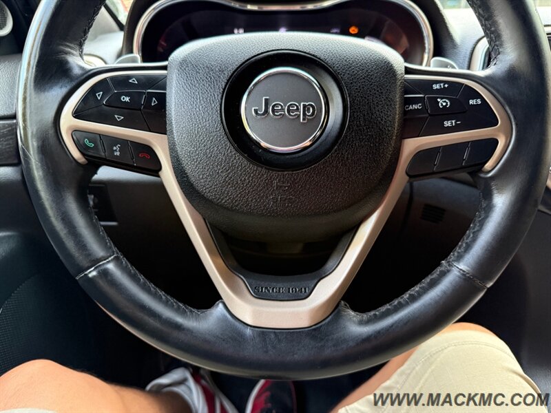 2014 Jeep Grand Cherokee Laredo Premium Wheels AWD 24-MPG   - Photo 11 - Hillsboro, OR 97123