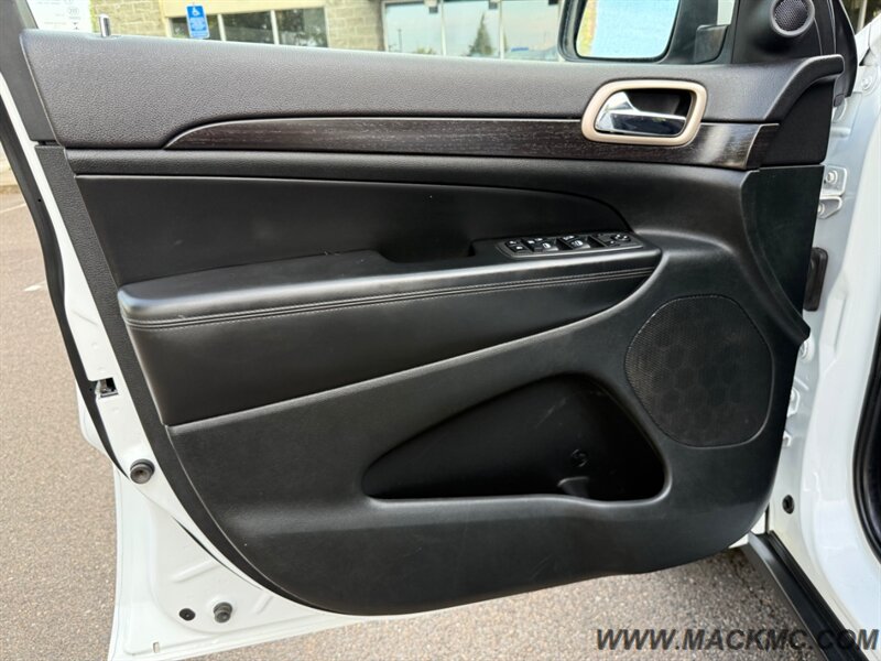 2014 Jeep Grand Cherokee Laredo Premium Wheels AWD 24-MPG   - Photo 22 - Hillsboro, OR 97123