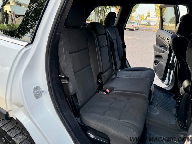 2014 Jeep Grand Cherokee Laredo Premium Wheels AWD 24-MPG   - Photo 18 - Hillsboro, OR 97123