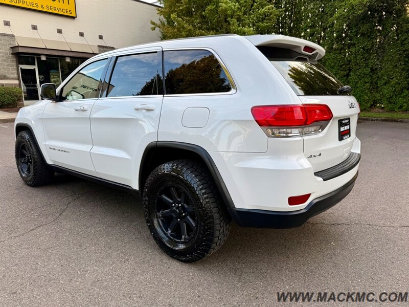2014 Jeep Grand Cherokee Laredo Premium Wheels AWD 24-MPG   - Photo 9 - Hillsboro, OR 97123