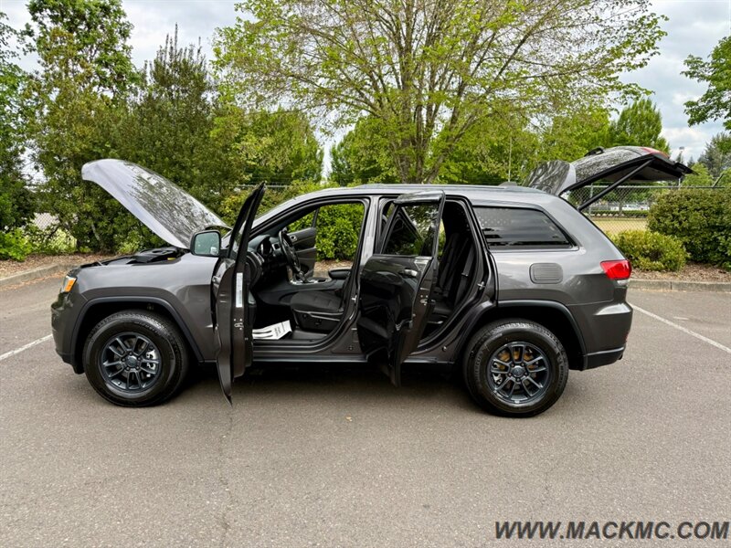 2019 Jeep Grand Cherokee Laredo AWD Back Up Camera V6 25-MPG   - Photo 30 - Hillsboro, OR 97123