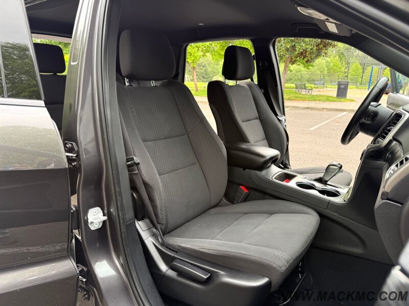 2019 Jeep Grand Cherokee Laredo AWD Back Up Camera V6 25-MPG   - Photo 21 - Hillsboro, OR 97123