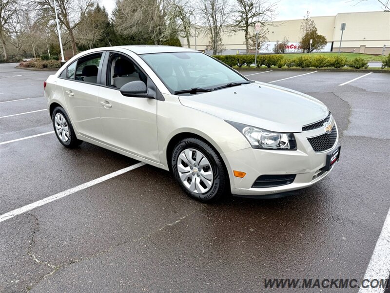 2013 Chevrolet Cruze LS Auto   - Photo 5 - Hillsboro, OR 97123
