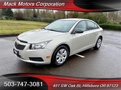 2013 Chevrolet Cruze LS Auto Sedan