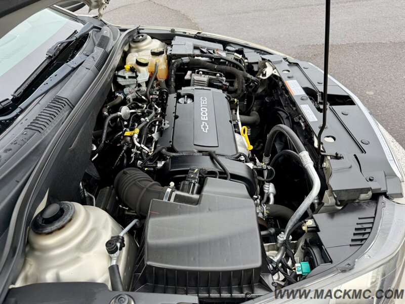 2013 Chevrolet Cruze LS Auto   - Photo 21 - Hillsboro, OR 97123