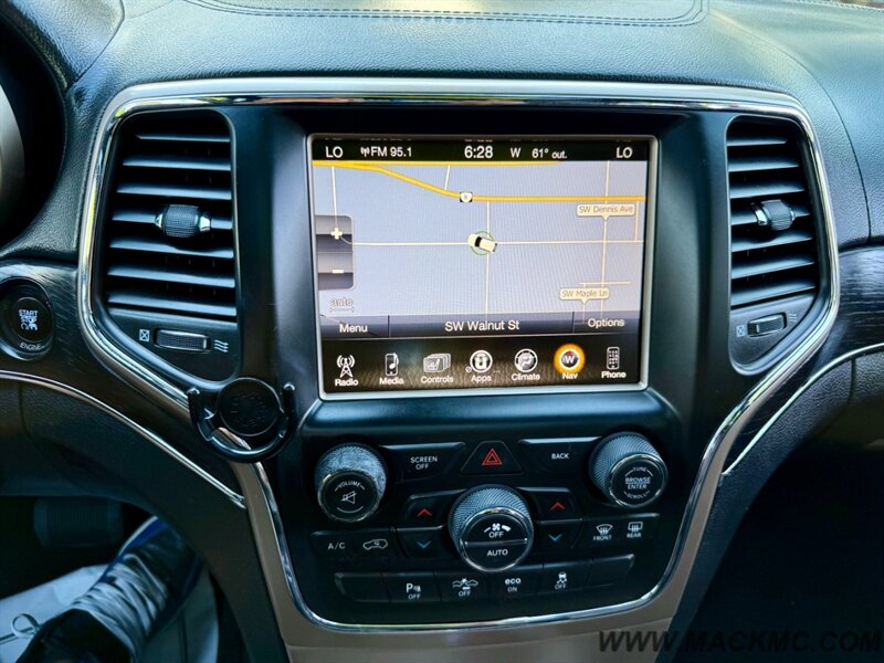 2014 Jeep Grand Cherokee Summit Dual Pano Roof Loaded Navi  AWD   - Photo 14 - Hillsboro, OR 97123