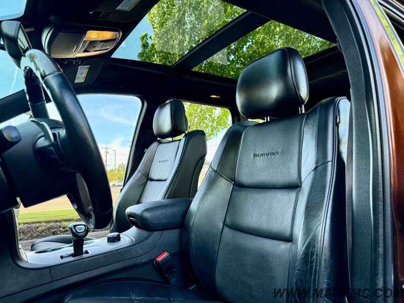 2014 Jeep Grand Cherokee Summit Dual Pano Roof Loaded Navi  AWD   - Photo 17 - Hillsboro, OR 97123