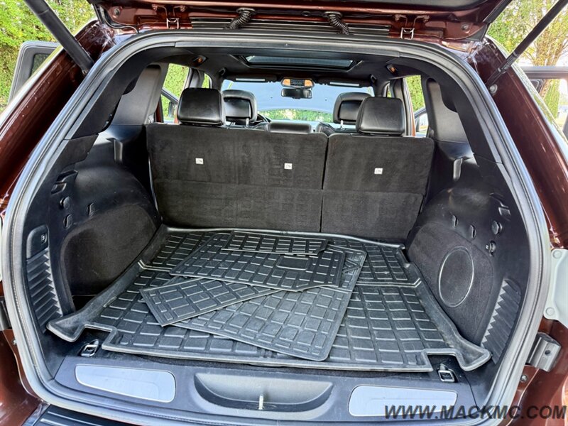2014 Jeep Grand Cherokee Summit Dual Pano Roof Loaded Navi  AWD   - Photo 23 - Hillsboro, OR 97123