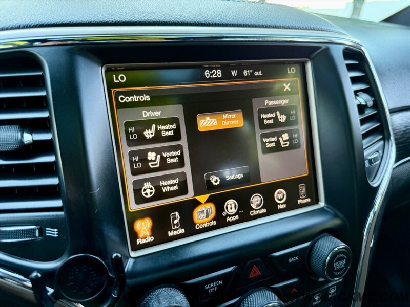 2014 Jeep Grand Cherokee Summit Dual Pano Roof Loaded Navi  AWD   - Photo 13 - Hillsboro, OR 97123
