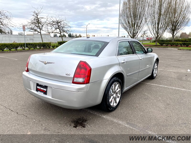 2007 Chrysler 300 Series Touring   - Photo 8 - Hillsboro, OR 97123