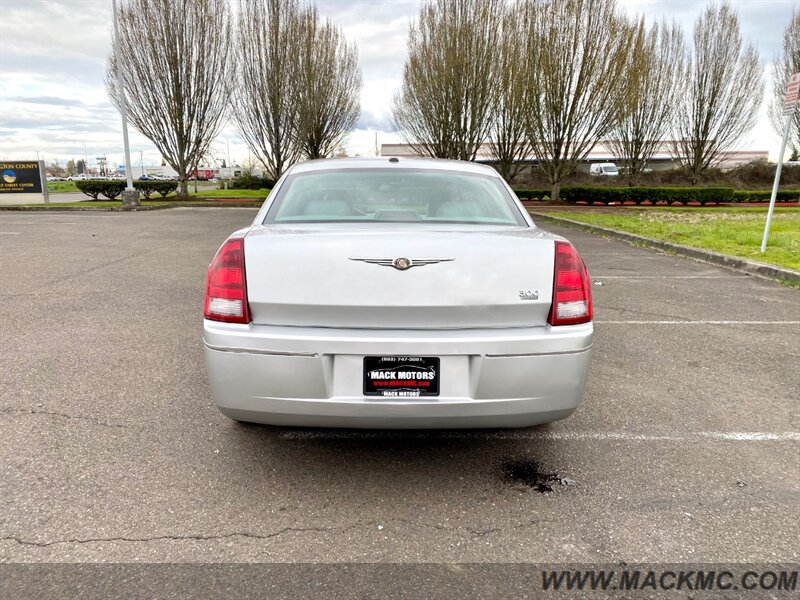 2007 Chrysler 300 Series Touring   - Photo 9 - Hillsboro, OR 97123