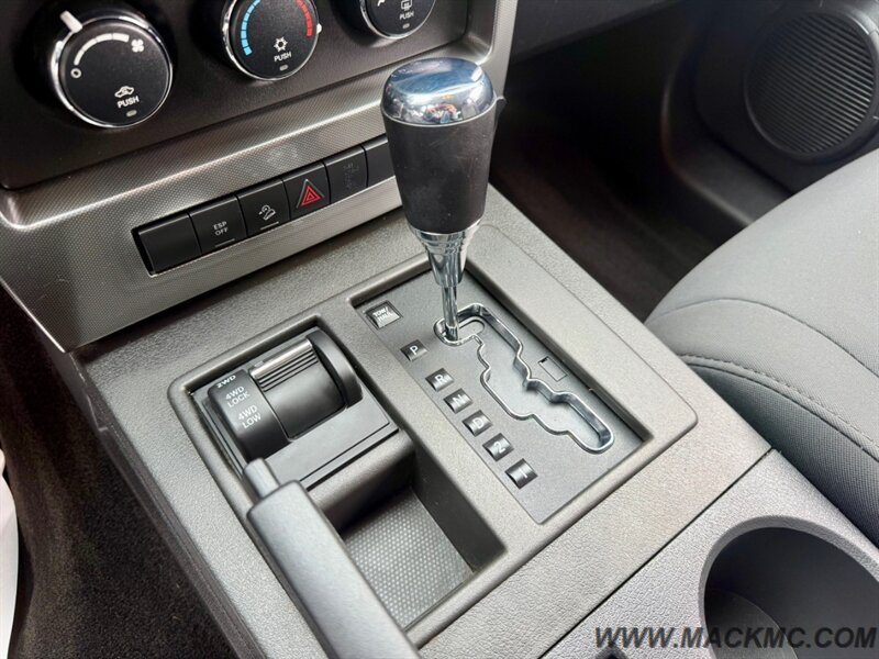 2009 Jeep Liberty Sport Rocky Mountain Edition 1-Owner 45K Miles   - Photo 28 - Hillsboro, OR 97123