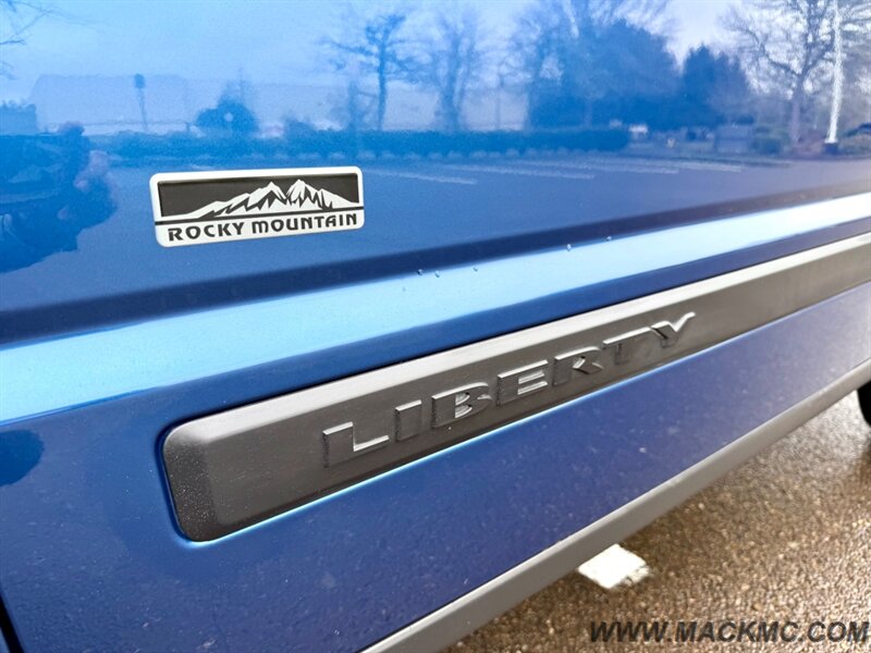 2009 Jeep Liberty Sport Rocky Mountain Edition 1-Owner 45K Miles   - Photo 4 - Hillsboro, OR 97123